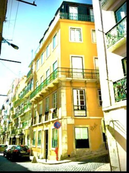 Charming Flat In Chiado-lisbon Lejlighed *